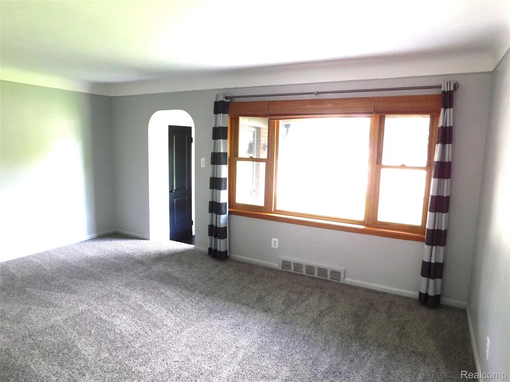 16740 College Fraser City, MI 48026