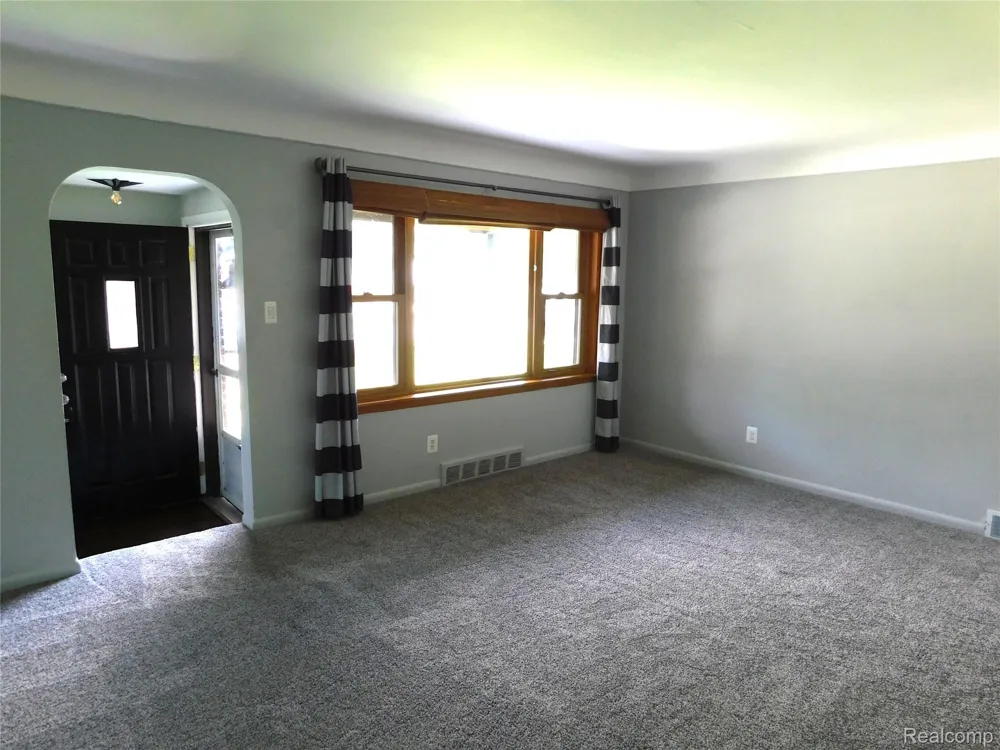 16740 College Fraser City, MI 48026
