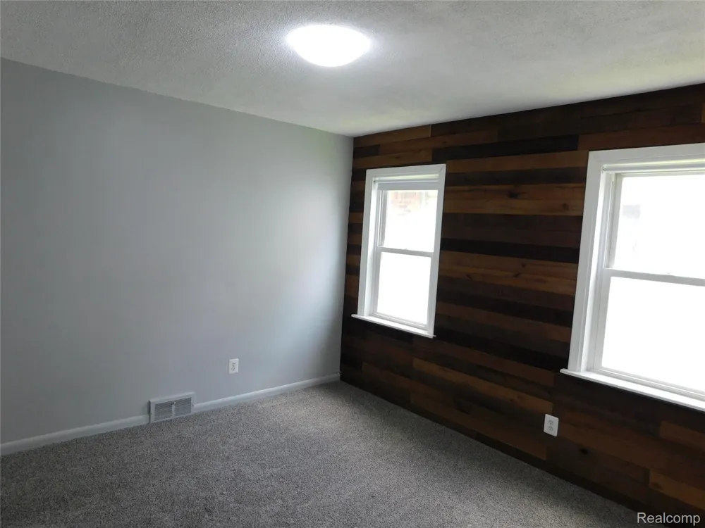16740 College Fraser City, MI 48026