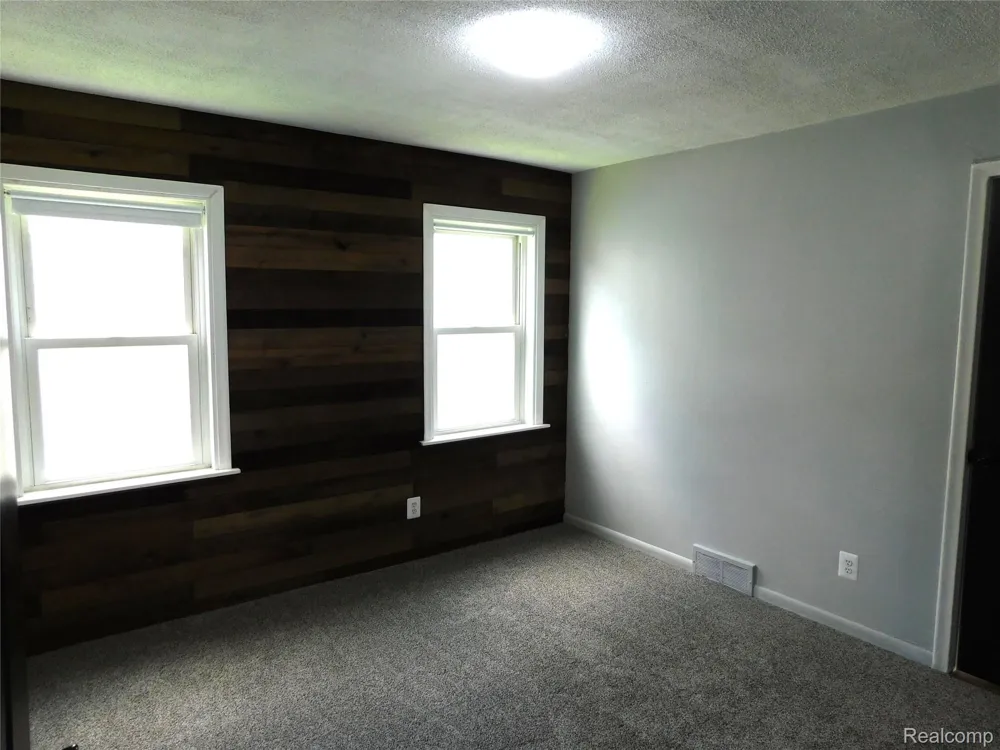 16740 College Fraser City, MI 48026