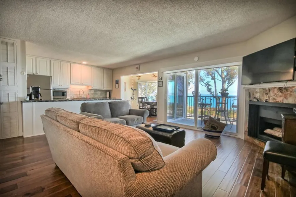 825 Balboa Avenue #205 Capitola, CA 95010