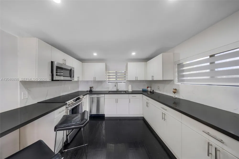 6541 SW 18th St West Miami, FL 33155
