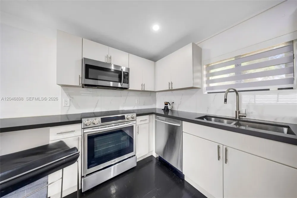 6541 SW 18th St West Miami, FL 33155