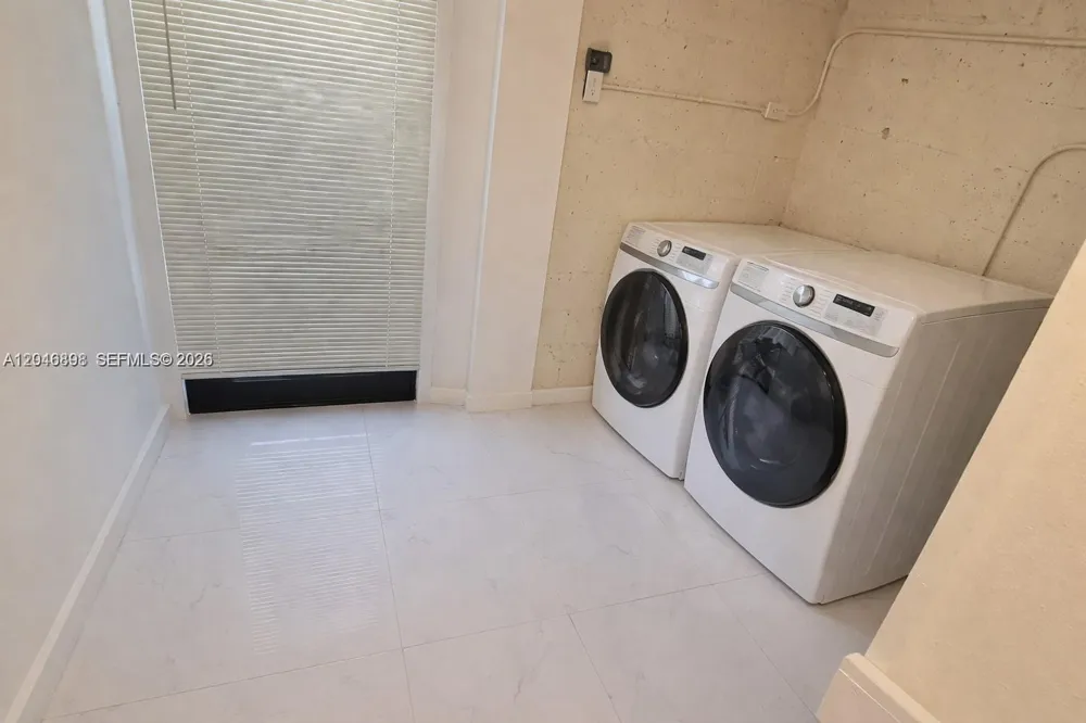6541 SW 18th St West Miami, FL 33155