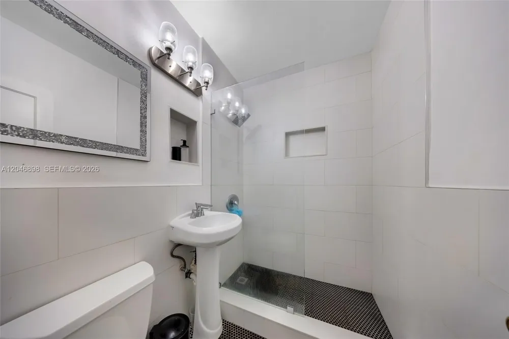 6541 SW 18th St West Miami, FL 33155