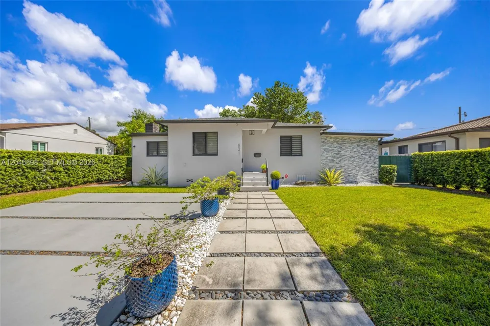 6541 SW 18th St West Miami, FL 33155