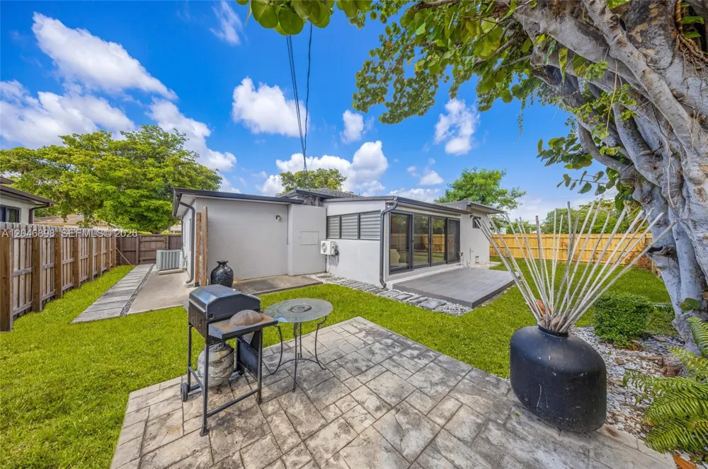 6541 SW 18th St West Miami, FL 33155