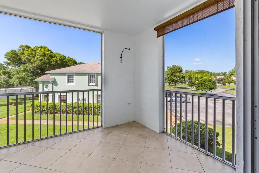 2127 SE Wild Meadow Circle Port St. Lucie, FL 34952