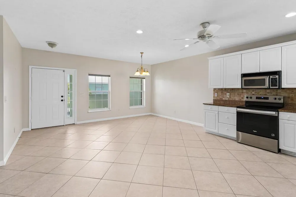 2127 SE Wild Meadow Circle Port St. Lucie, FL 34952
