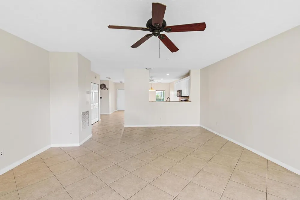2127 SE Wild Meadow Circle Port St. Lucie, FL 34952