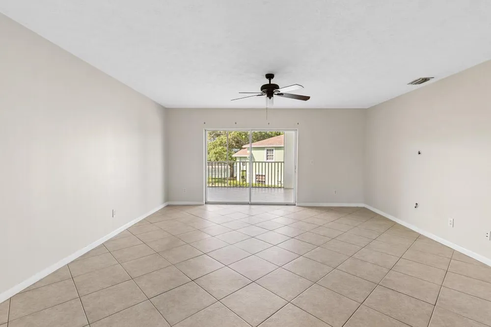 2127 SE Wild Meadow Circle Port St. Lucie, FL 34952