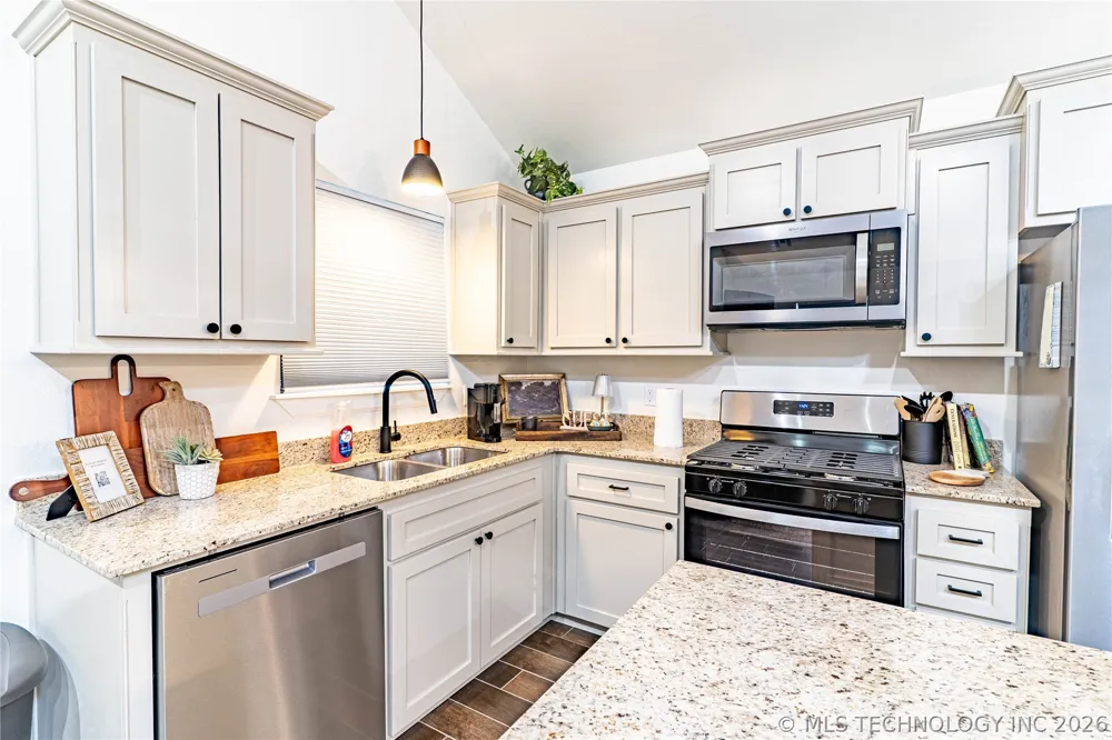 1602 S Hickory Street Bristow, OK 74010