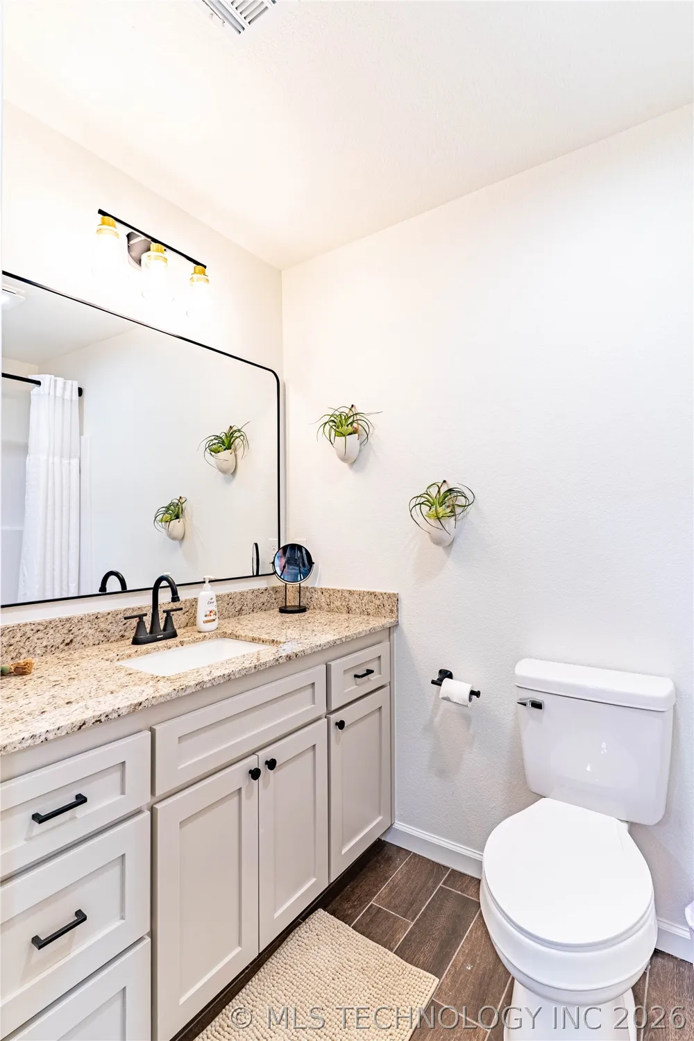 1602 S Hickory Street Bristow, OK 74010