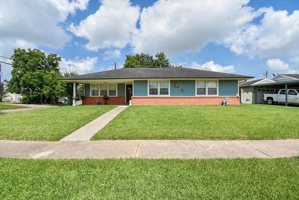 1801 Buchanan Street Pasadena, TX 77502