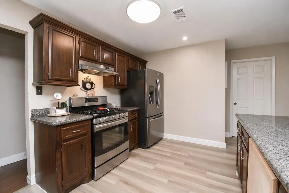 1801 Buchanan Street Pasadena, TX 77502