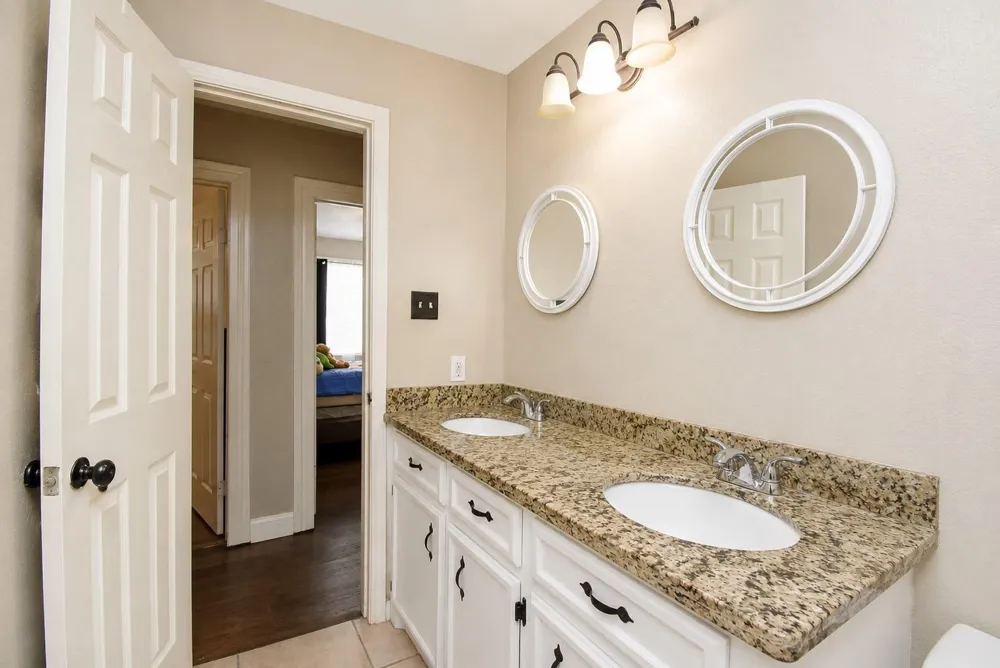1801 Buchanan Street Pasadena, TX 77502