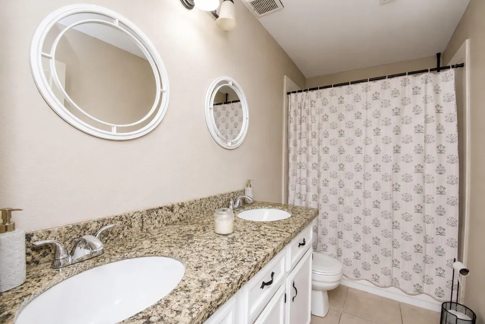 1801 Buchanan Street Pasadena, TX 77502