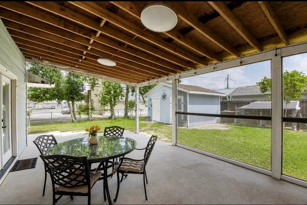 1801 Buchanan Street Pasadena, TX 77502