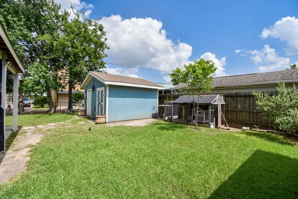 1801 Buchanan Street Pasadena, TX 77502