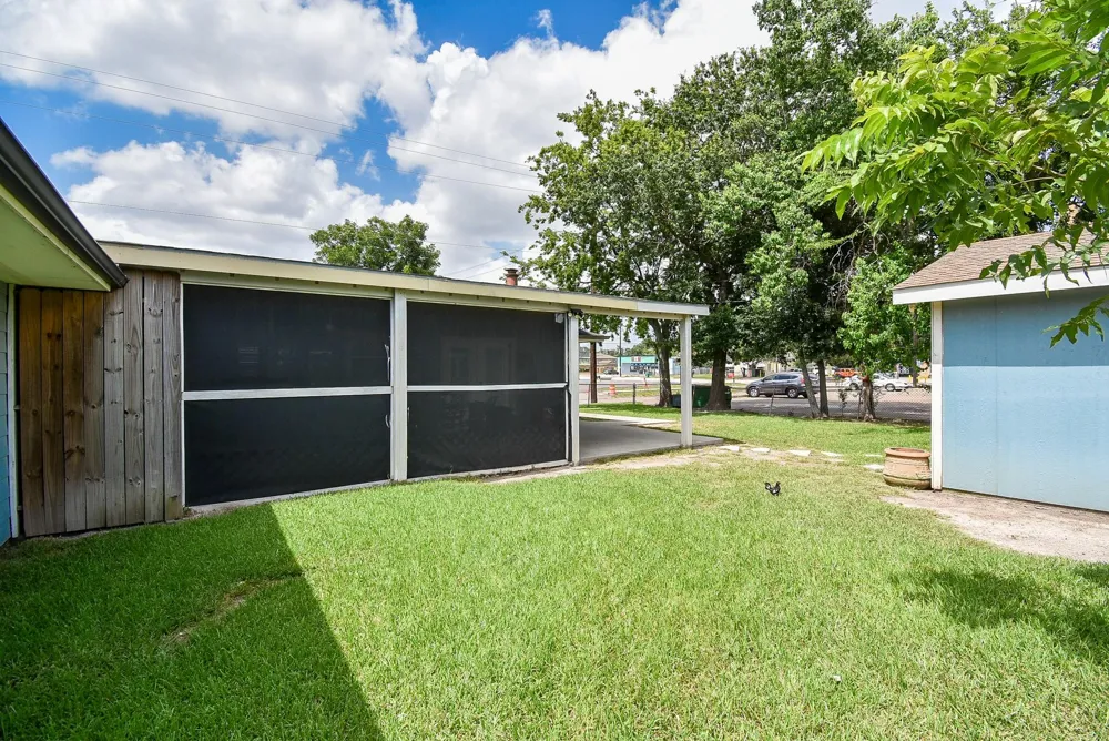 1801 Buchanan Street Pasadena, TX 77502