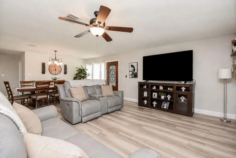 1801 Buchanan Street Pasadena, TX 77502