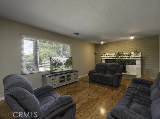 3703 Conning Jurupa Valley, CA 92509