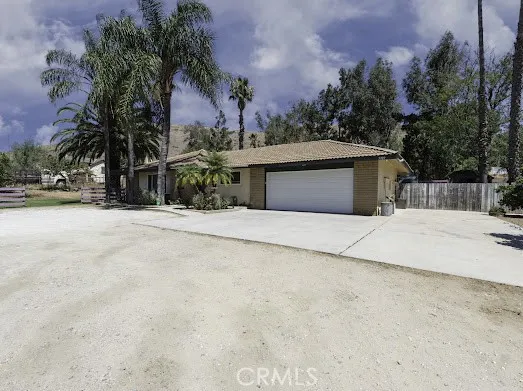 3703 Conning Jurupa Valley, CA 92509