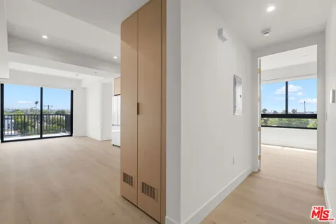 1808 Lincoln Boulevard #413