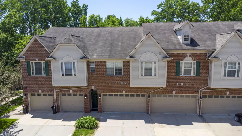 39688 Rockcrest Lane Northville, MI 48168
