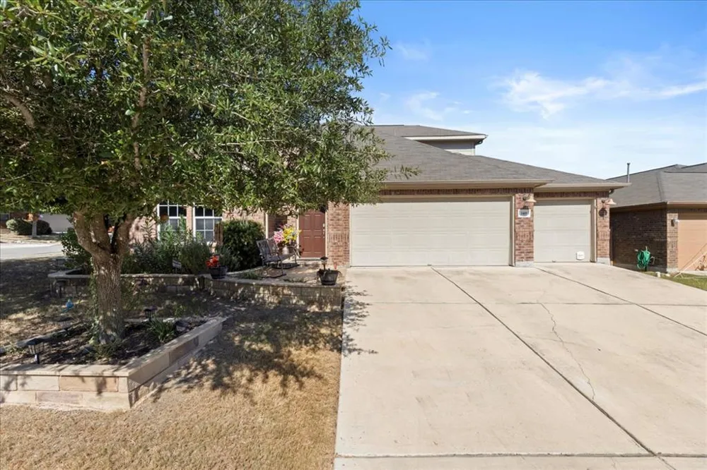 349 Razzmatazz Trail Buda, TX 78610