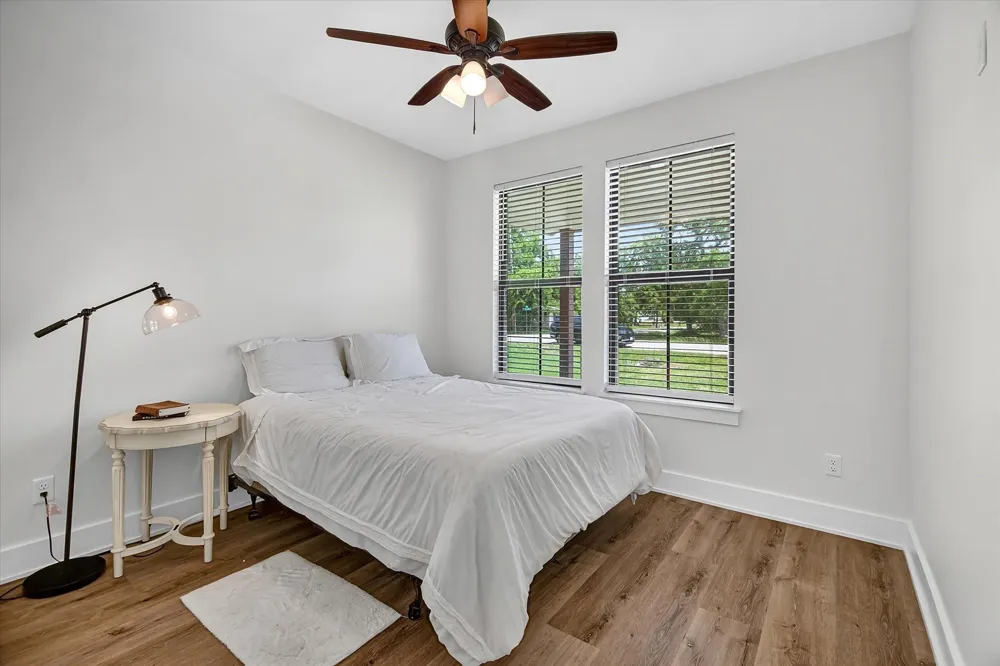 502 S Carroll Street La Porte, TX 77571