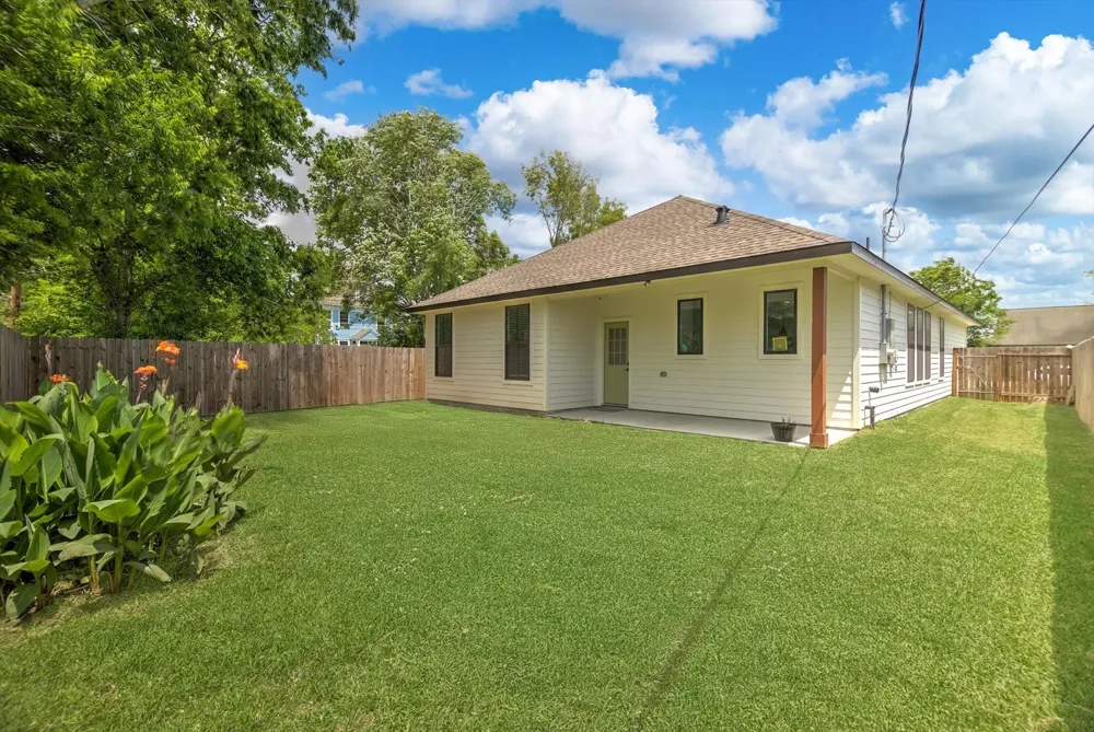 502 S Carroll Street La Porte, TX 77571