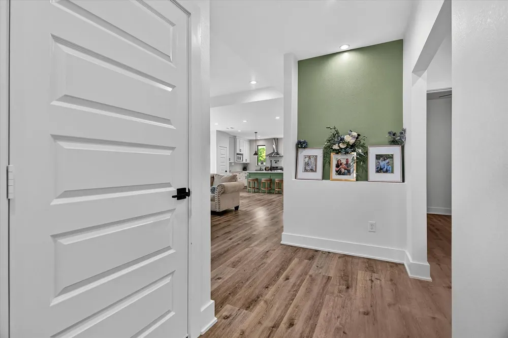 502 S Carroll Street La Porte, TX 77571