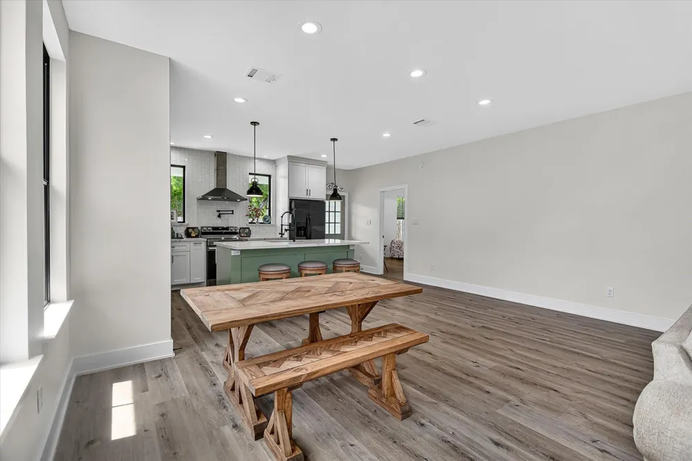 502 S Carroll Street La Porte, TX 77571