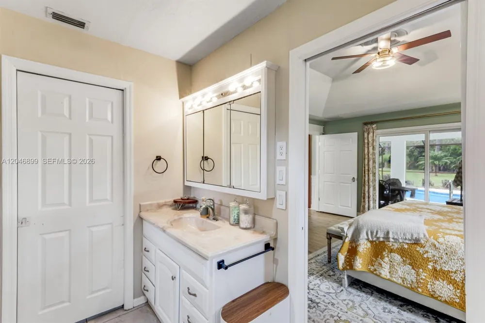 17845 Chesterfield Road North Fort Myers, FL 33917
