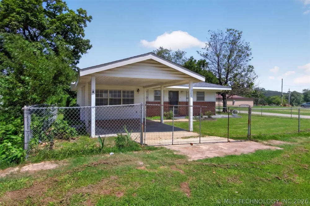 202 Talihina Street Salina, OK 74365