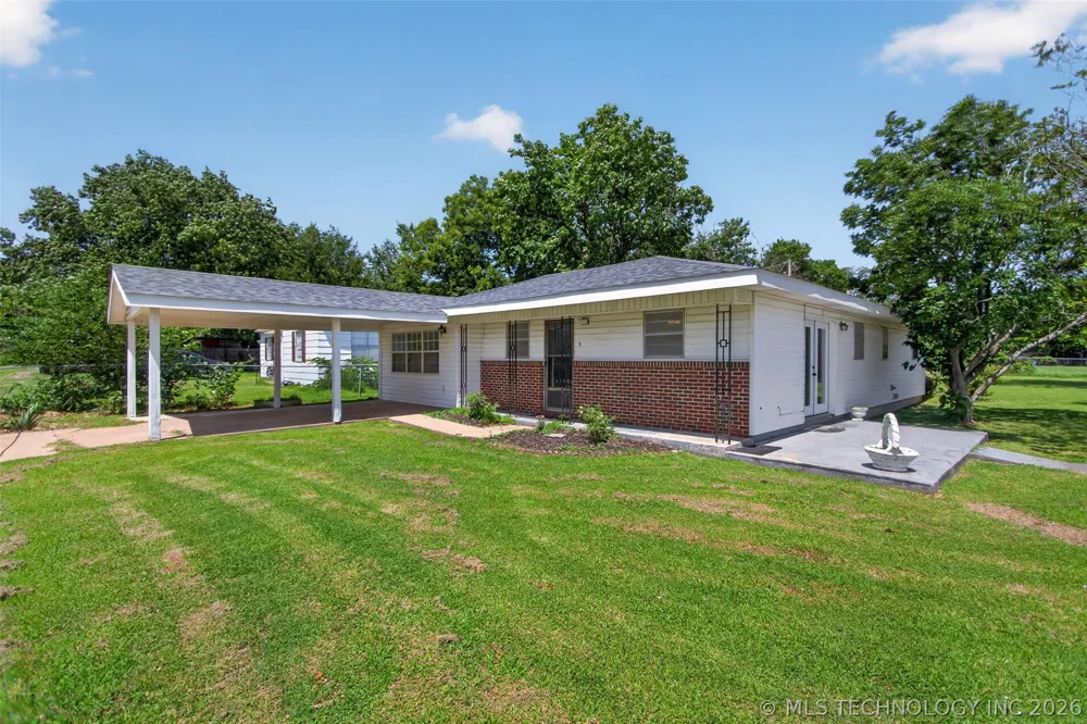 202 Talihina Street Salina, OK 74365
