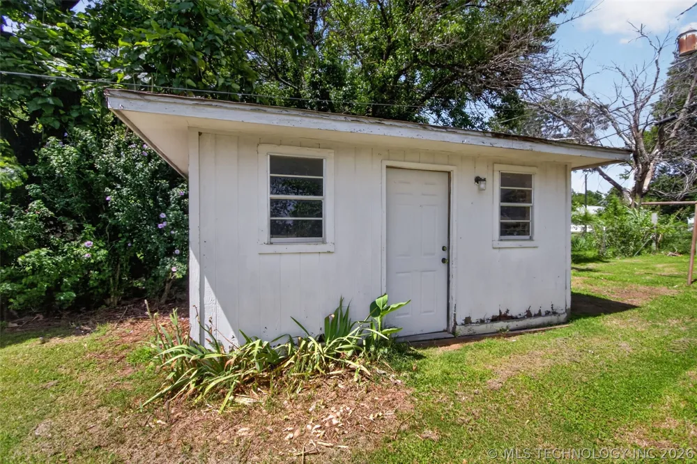 202 Talihina Street Salina, OK 74365