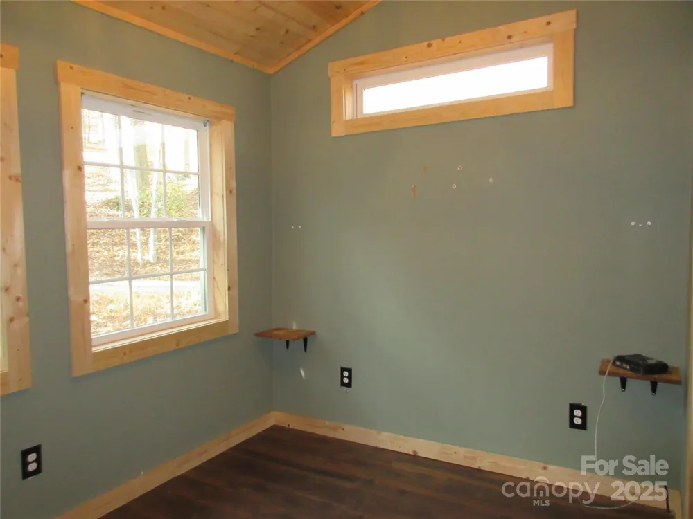 30 Rainbow Lake Circle Black Mountain, NC 28711