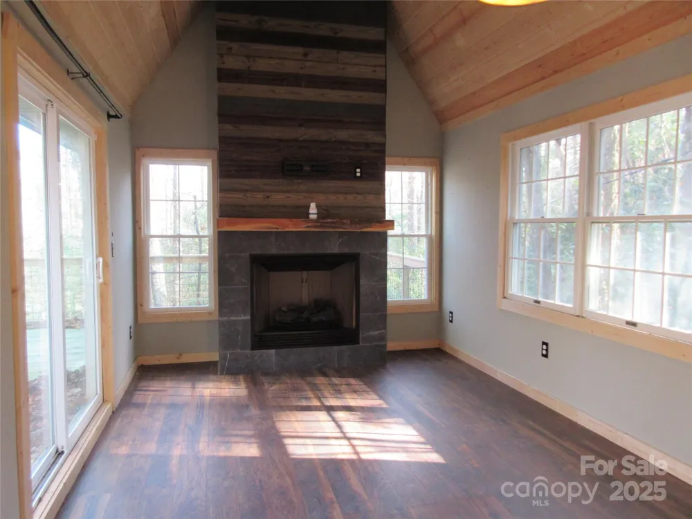30 Rainbow Lake Circle Black Mountain, NC 28711