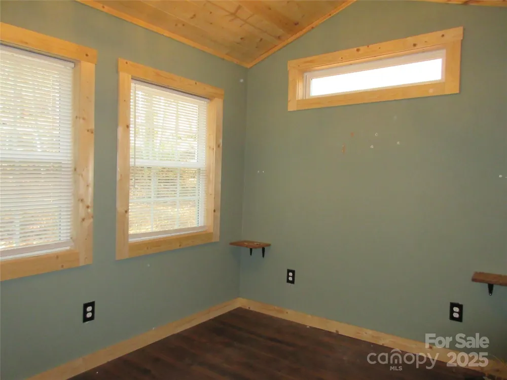 30 Rainbow Lake Circle Black Mountain, NC 28711