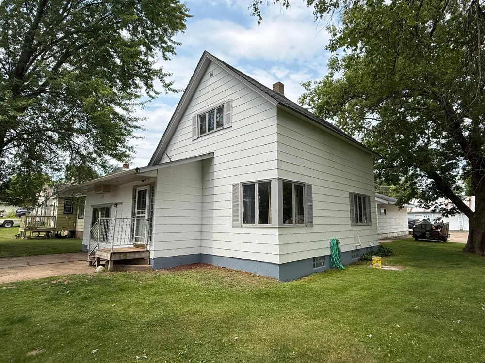 410 W 2nd Avenue Keewatin, MN 55753