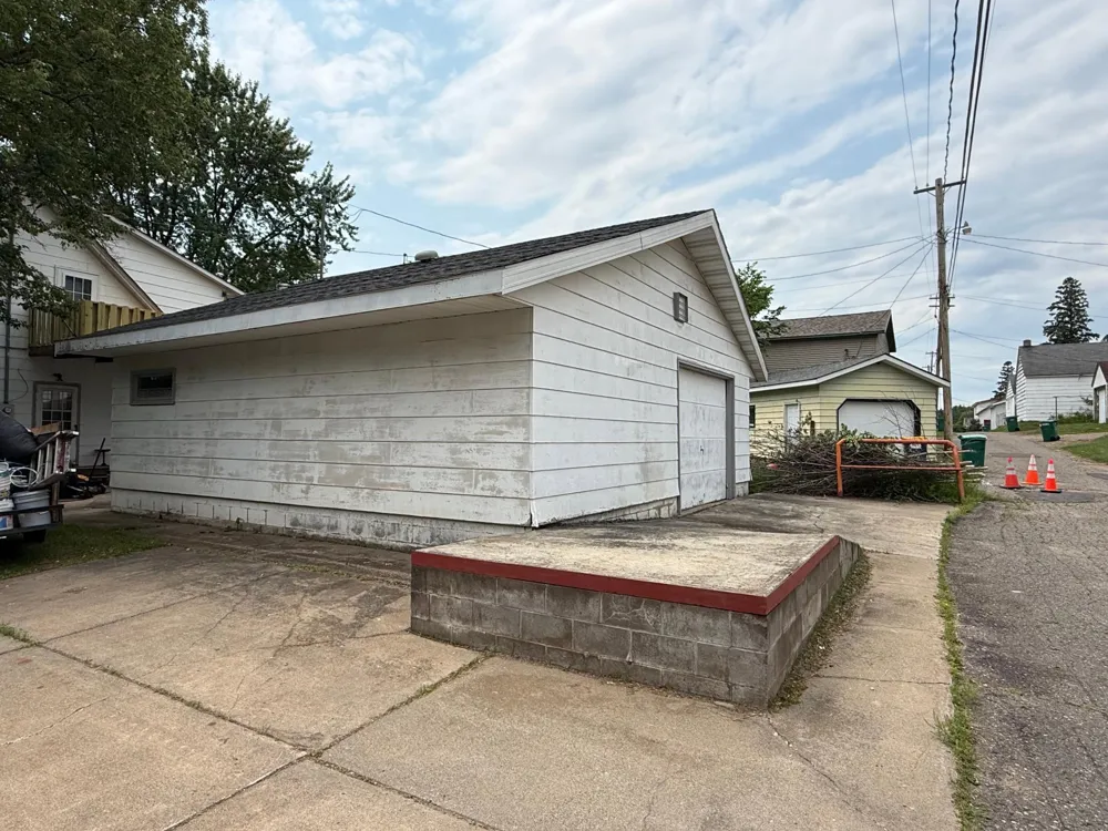 410 W 2nd Avenue Keewatin, MN 55753