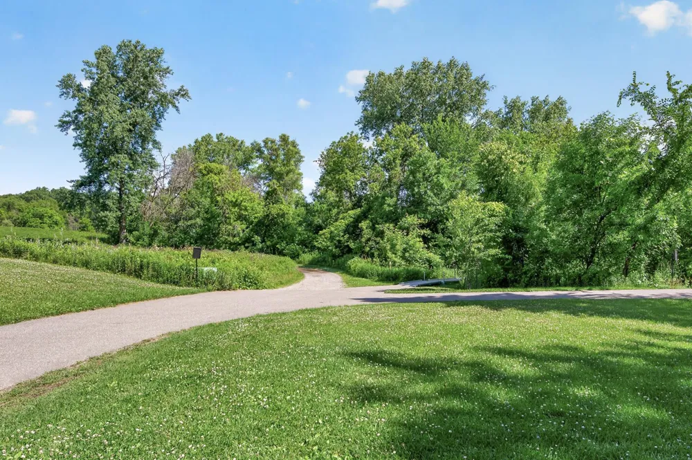 240 Wentworth Avenue W #306 West Saint Paul, MN 55118