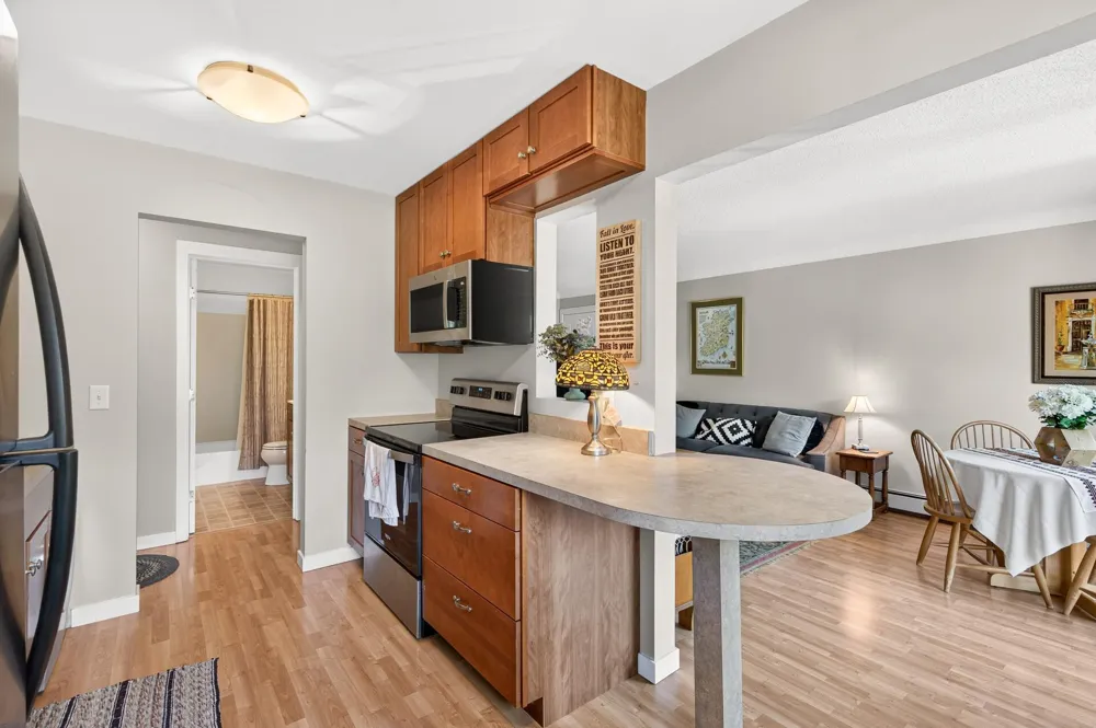 240 Wentworth Avenue W #306 West Saint Paul, MN 55118