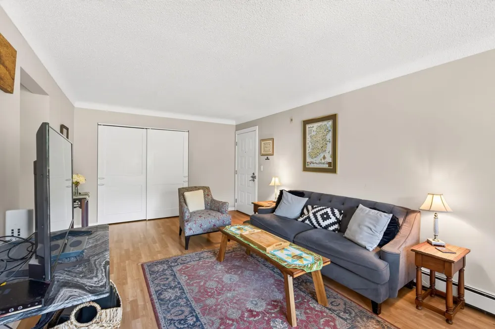 240 Wentworth Avenue W #306 West Saint Paul, MN 55118