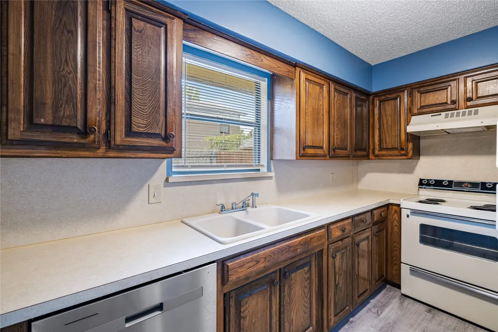 321 Gardenview Street Denton, TX 76207
