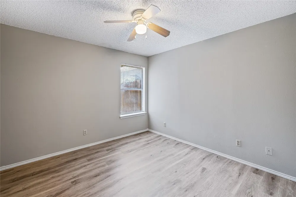 321 Gardenview Street Denton, TX 76207
