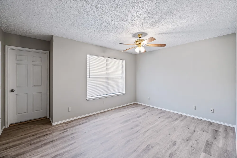 321 Gardenview Street Denton, TX 76207