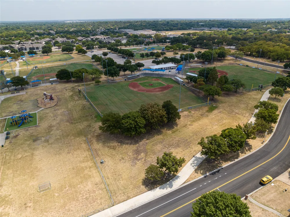 321 Gardenview Street Denton, TX 76207